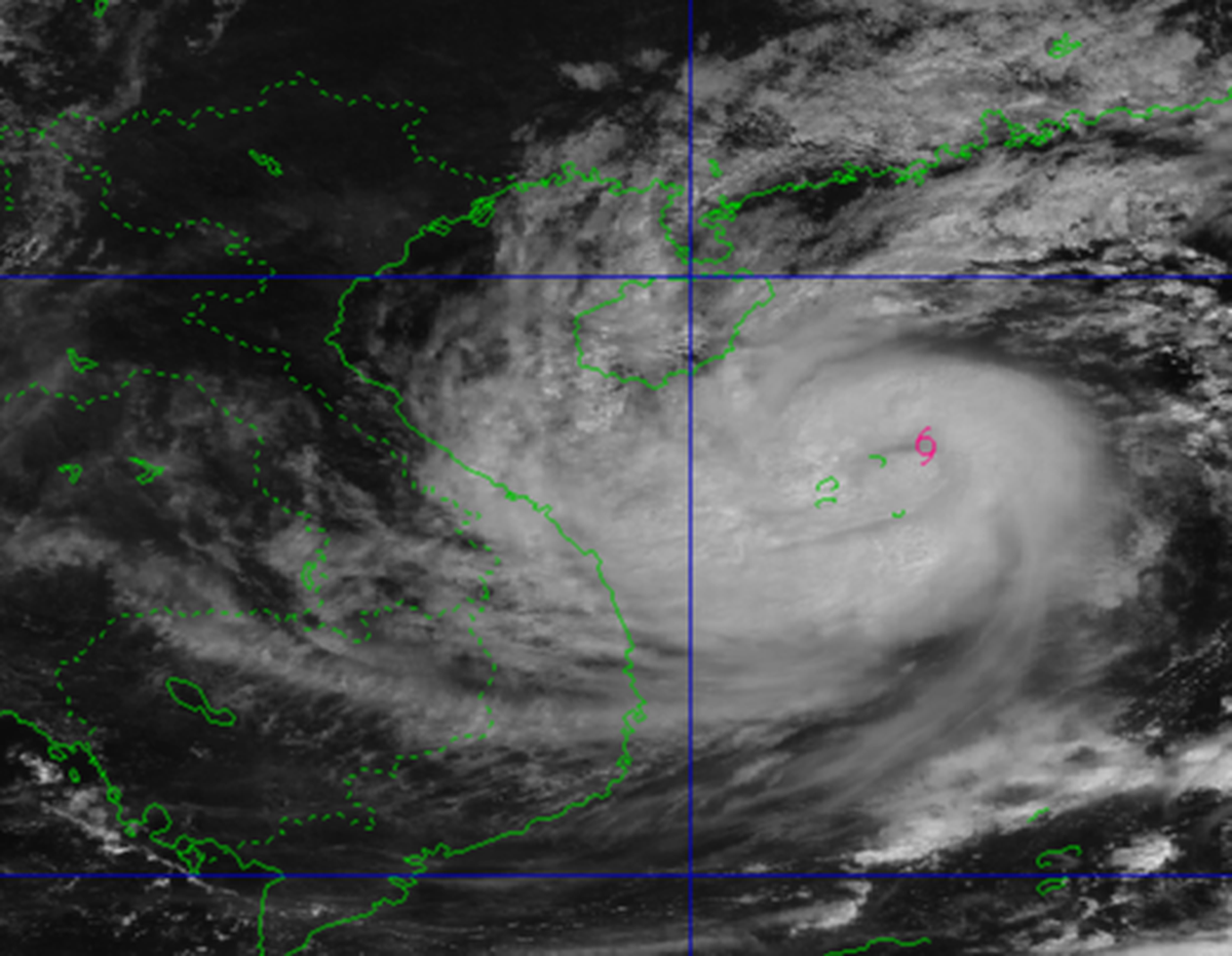 Ảnh mây vệ tinh bão Trà Mi lúc 10h sáng 26/10 - Ảnh: NCHMF