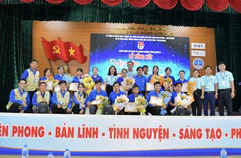 Thí sinh Nguyễn Ngọc Hoàng Oanh đoạt giải Nhất Hội thi kỹ năng cán bộ Đoàn Khối cơ quan và doanh nghiệp tỉnh năm 2024