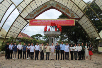 Tổng Lãnh sự quán Hàn Quốc tại TP.HCM thăm, tham quan tại tỉnh Long An