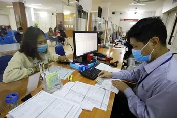 Vietnam’s low-skilled workers hesitate to retrain