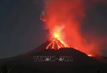 Indonesia closes airports over Mount Lewotobi’s eruption