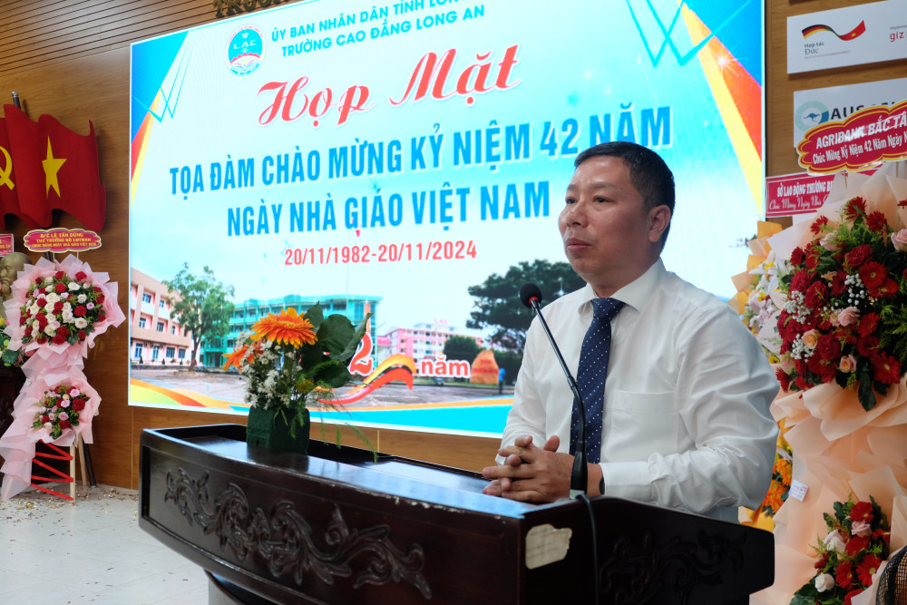 Phó Giám đốc Sở Lao động - Thương binh và Xã hội - Nguyễn Đại Tánh phát biểu tại buổi họp mặt