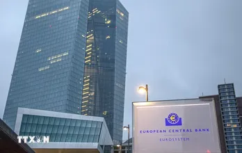 ECB cảnh báo rủi ro nợ công ngày càng tăng của eurozone