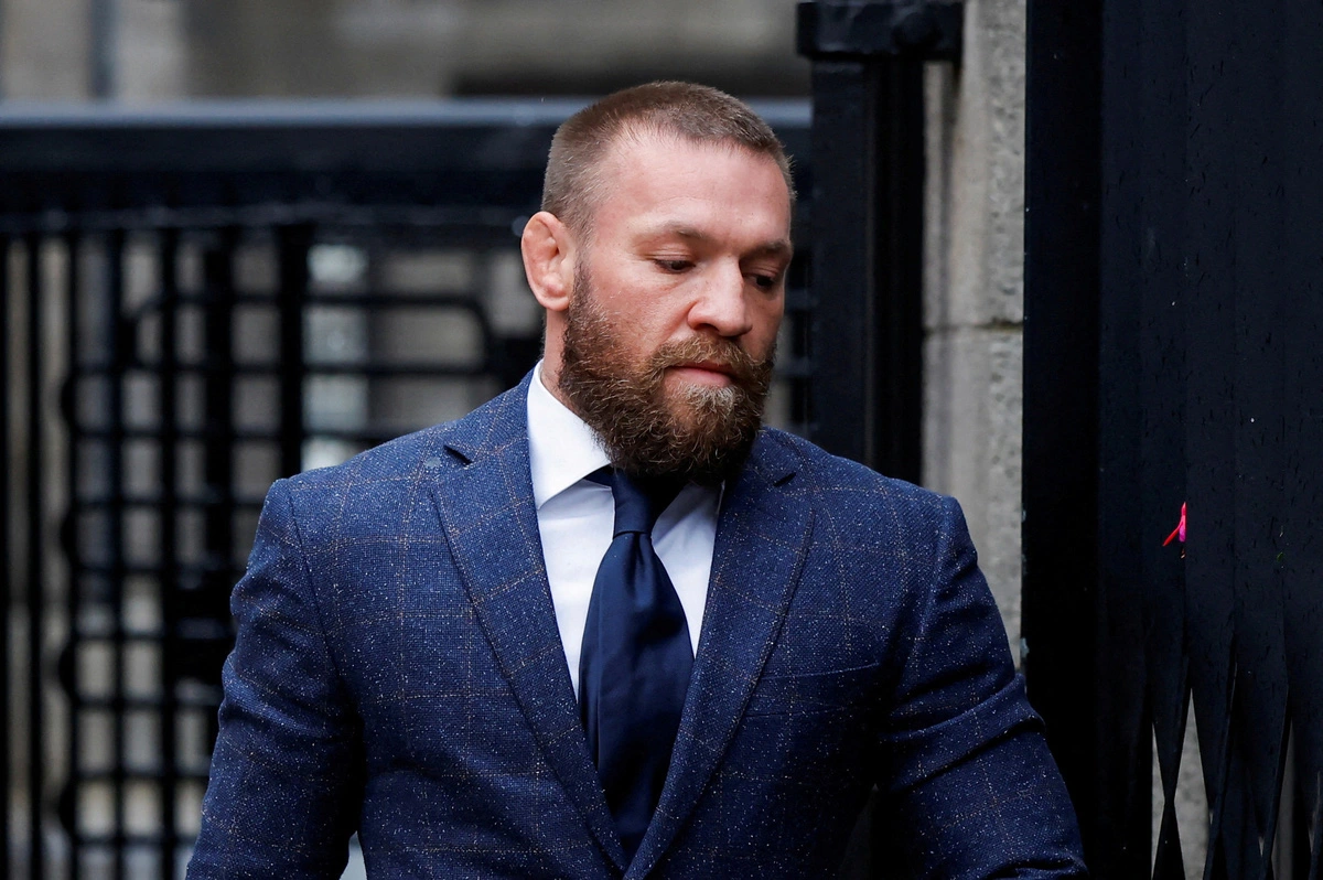 Cựu vô địch UFC Conor McGregor phải bồi thường cho nạn nhân 248.000 euro vì tấn công tình dục - Ảnh: REUTERS