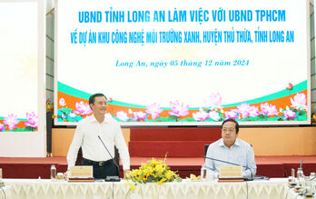 Leaders of Ho Chi Minh City and Long An work on environment and traffic infrastructure