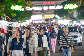 Thời tiết hôm nay 05/12: Đà Lạt trời đẹp ngày khai mạc Festival hoa; Nam Bộ có nơi mưa to