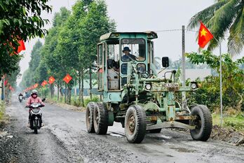 Bến Lức: Khởi công công trình nâng cấp, mở rộng đường ấp 10, xã Lương Hòa