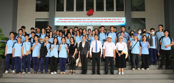 Tan An High School visits Long An International Port