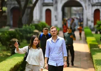 Vietnam on track to become top tourist destination in the digital age