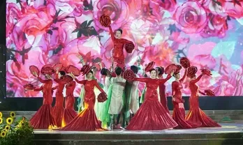 Sa Dec city kicks off 2025 spring flower festival