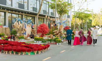 'Tinh Hoa Làng Nghề Tết Việt Nam 2025': hành trình tôn vinh văn hóa truyền thống tại Khu đô thị West Lakes Golf & Villas, Đức Hòa