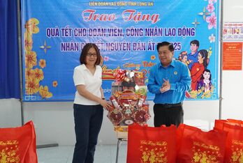 Thăm hỏi, động viên công nhân, lao động tại doanh nghiệp