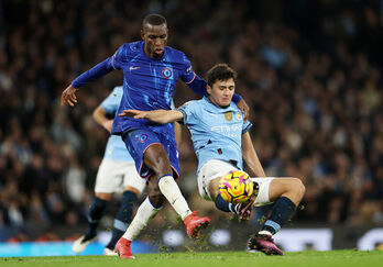 Dùng tân binh người Uzbekistan, Man City đánh bại Chelsea