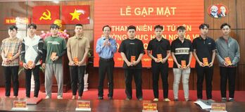 Thanh niên Cần Giuộc sẵn sàng lên đường nhập ngũ