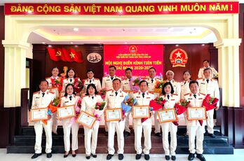 VKSND tỉnh tôn vinh, khen thưởng các tập thể, cá nhân có thành tích xuất sắc tiêu biểu