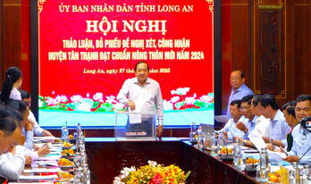 Long An votes to recognize Tan Thanh district and Vinh Hung district to meet new rural standards in 2024