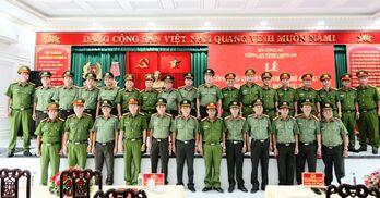 28 cán bộ công an nghỉ hưu trước thời hạn