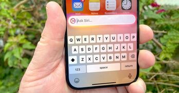 Apple trì hoãn tính năng AI quan trọng của Siri