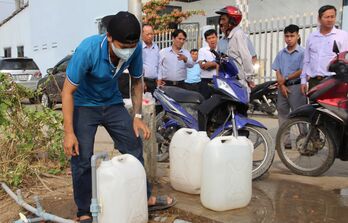 Kiểm tra công tác phòng, chống hạn, mặn tại huyện Cần Đước và Cần Giuộc