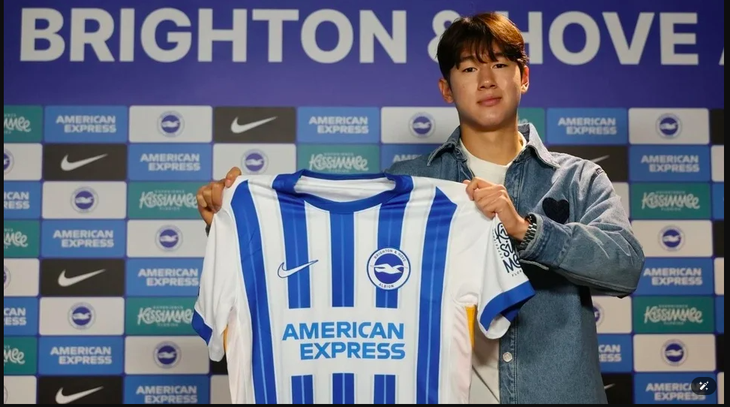 Yoon Do Young trở thành cầu thủ của Brighton từ tháng 7 - Ảnh: REUTERS