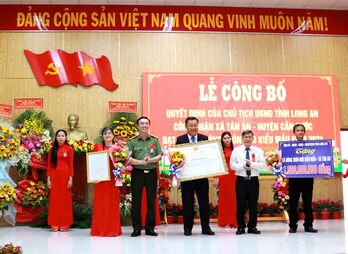 Tân Ân đạt chuẩn nông thôn mới kiểu mẫu về chuyển đổi số